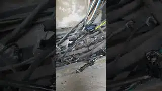 Опять начудили , усё пропало Лёлик ! устраняю обрыв провода .