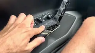Removendo barulho de acabamento da porta do polo TSI 2020 (o mais irritante que existe).