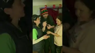 Снупи висит с малышками