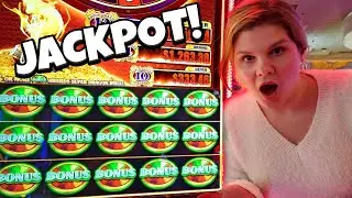 We Hit a JACKPOT on a Super Dragon Slot Machine in Las Vegas!! 😲