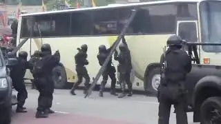 Malaysia's SWAT Team Saves Hostage Inside A Bus