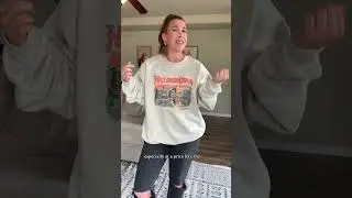 Halloween Outfit Ideas 🎃 Vintage Halloweentown Sweatshirt, Halloweentown shirt, Halloween Sweatshirt