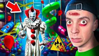 HORROR CLOWN verfolgt uns NACHTS im KINDERSPIELELAND! 😭🤡