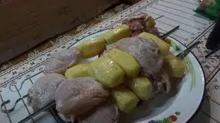 Шашлык из курицы с картошкой на шампурах в тандыре