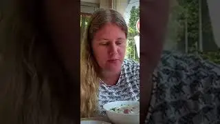 муж глаза не сводит 😁