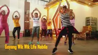 Senam kreasi dangdut Goyang wik wik