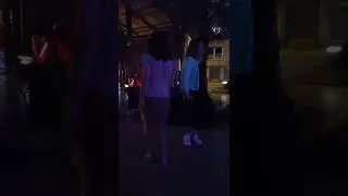 Сельская дискотека. Наши девчонки в отрыв.