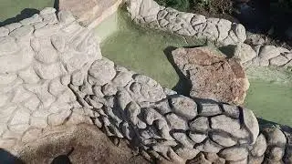 ИСКУССТВЕННЫЙ ПРУД С ВОДОПАДОМ НА ДАЧЕ, КАК СДЕЛАТЬ  СВОИМИ РУКАМИ.