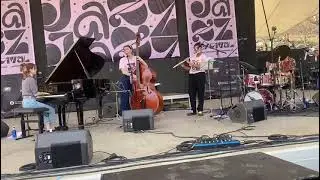 Los aretes que le faltan a la luna. lusia Fumero banda Jazz picnic Terrasa