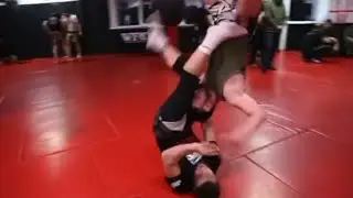 🤼‍♂️ Вот это бросок 😱