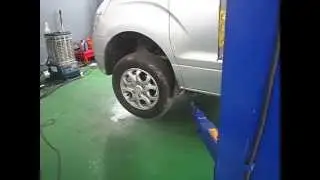 Grand Starex  4WD на подъемнике .