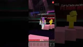 WHY WOULD SHE DO THAT | Minecraft #shorts #gaming #minecraft #minecraftfunnymoments #wholesome