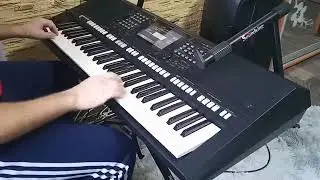 Цыганочка на синтезаторе))))