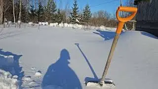 На пасеке ещё зима...