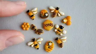 Miniature gingerbread cookies Bee theme🐝Polymer clay💛