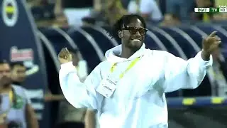 MİCH BATSHUAYİ TARAFTARLARI SELAMLADI TARAFTARLARDAN MİCH BATSHUAYİ DESTEĞİ FENERBAHÇE -KAYSERİSPOR
