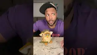 Old Furby is terrifying 