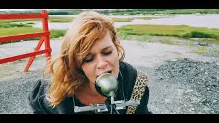 "Nothin To Love Ya" - Kalyna Rakel {Live Roadside Session - Newfoundland}