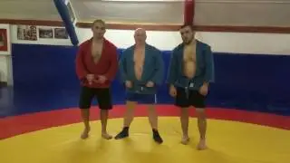 Хайкик (удар ногой в голову) из партера