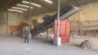 wood crush waste wood pallet,wood board,slab #woodchipper #woodpallet #biomass #biomasspellet