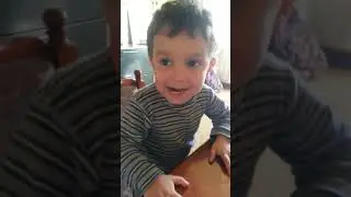 Повторяет на своём😀