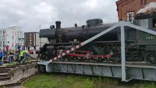 Ukkopekka kääntyy