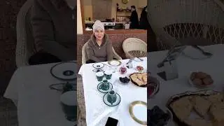 Yulduz Usmonova Xonadonda video lavha