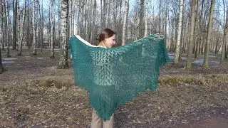 Вязание спицами: Ажурная шаль с растительным узором.