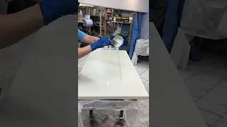 Белый стол из бетона на кухню. Раставрация. 
