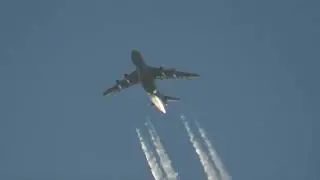 Contrail morning with Super Galaxy