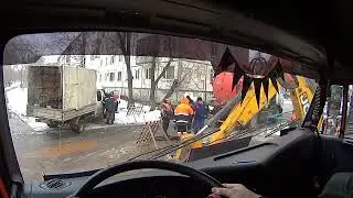 А вот и Камаз!! Буксуем, принимаем грязевые ванны! 