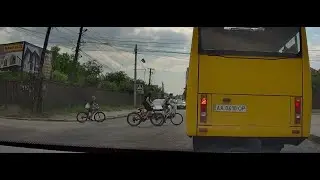 Пацаны на великах. Очень опасно!