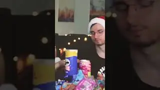 Наконец-то удалось им покушать на камеру♡
