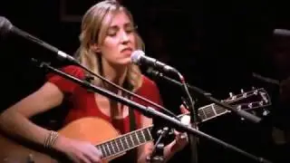 LIzza performs 