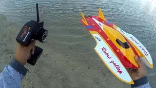 WLtoys WL913 Speed Boat Review and Run Brushless V2 (flip-over @ end)
