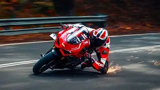 DUCATI V4S; 