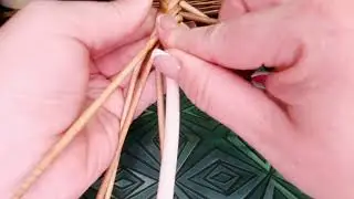 MK. Beautiful handbag handles. Weaving from paper vine.