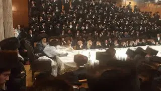 Apple Tish With Sanz - Klausenberger Rebbe - 2017/5778