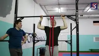 Подтягивания для начинающих - помощь с резиной техничка упражнения