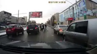RoadRage.Ru : Драка на дороге Барнаула - наглый пешеход