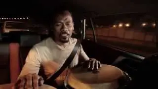Paoli Mejías play congas in Comercial inside the New Toyota Rav4.