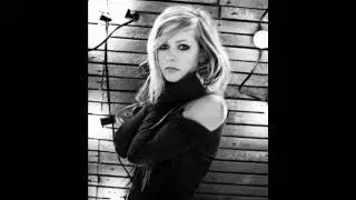 Avril Lavigne - What The Hell
