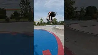 Название трюка? #скейтбординг #skateboarding #скейтпарк #skate #скейтборд #skateboard #трюкинаскейте