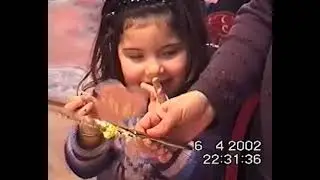 Mine Özgüle - Gökyüzü Hâlâ Mavi (Official Video)