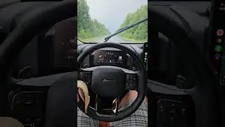 The 2024 Haval H9 steers and drives itself, very comfortable! I'm grabbing a snack in the meantim...