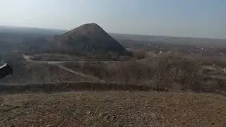 заехали с мужиками на терриконик, такой красивый вид