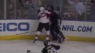 Mike Smith vs Chris Neil 4/8/2010
