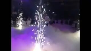 самый лучший самый  красивый свадьба в Алматы принемаем заказы тяжелый дым 87073866662