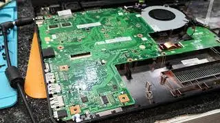 Asus F541N не включается.