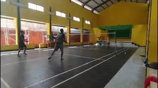 PERTANDINGAN BADMINTON TARKAM PALING SERU MASTENG DAN PAK ANIP MIE AYAM